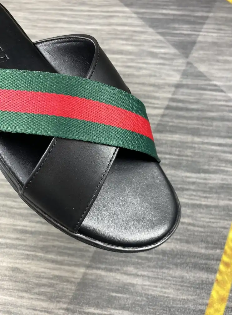 hype Gucci Slippers