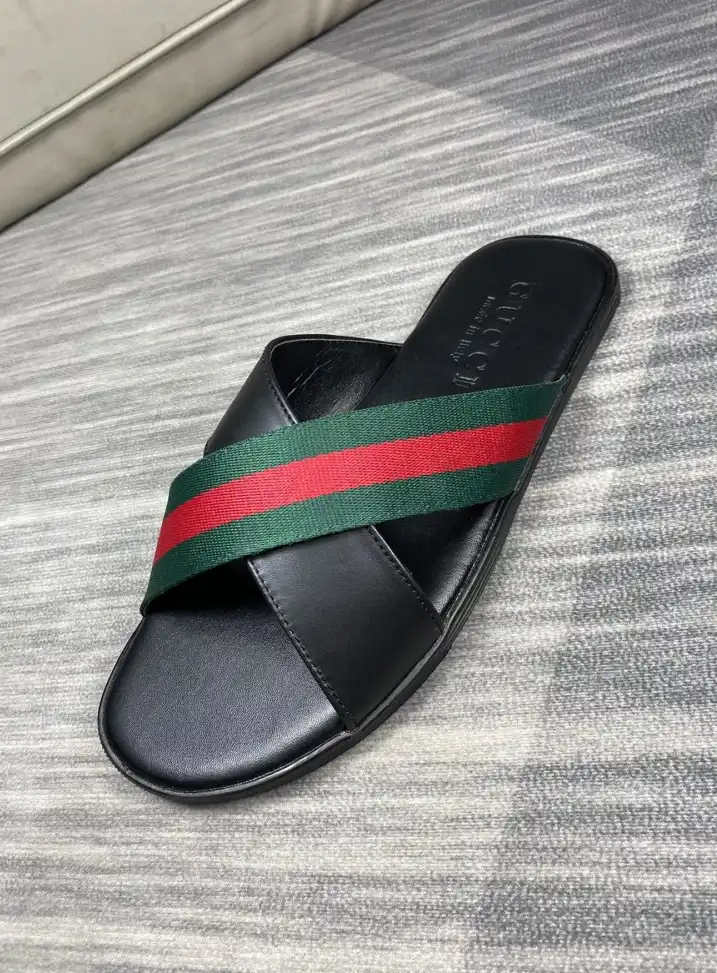 hype Gucci Slippers