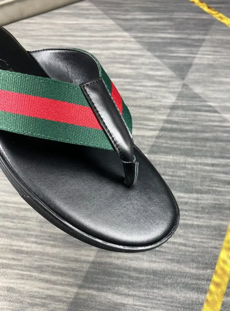 hype Gucci Slippers