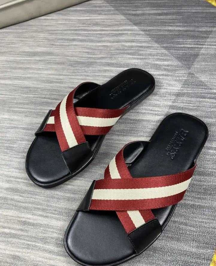 hype Bally Slippers