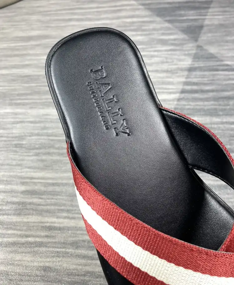 hype Bally Slippers