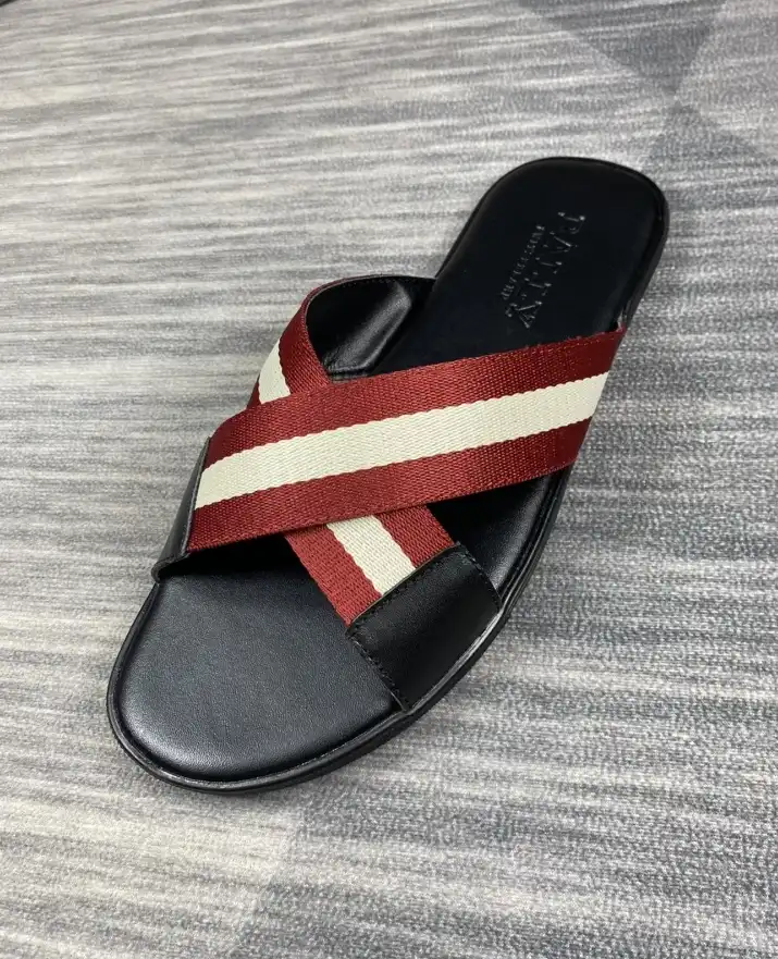 hype Bally Slippers