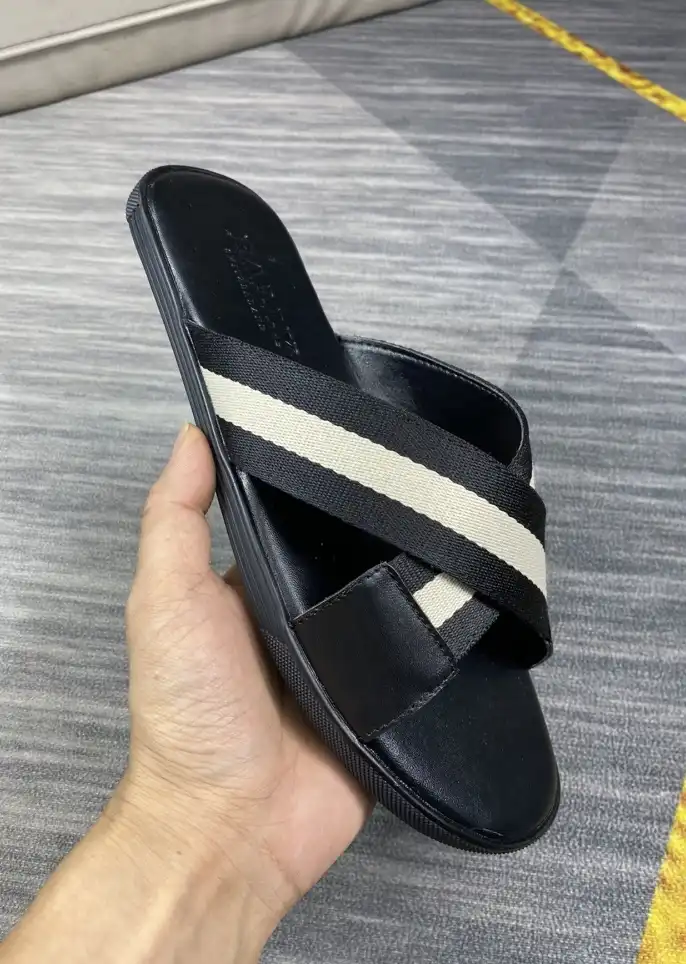 hype Bally Slippers