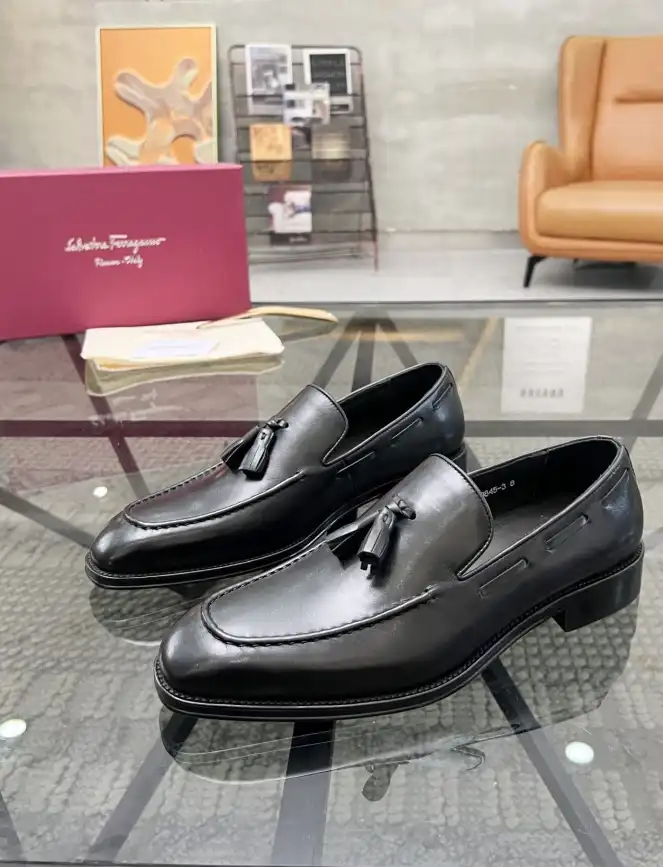 hype Ferragamo Leather Shoes