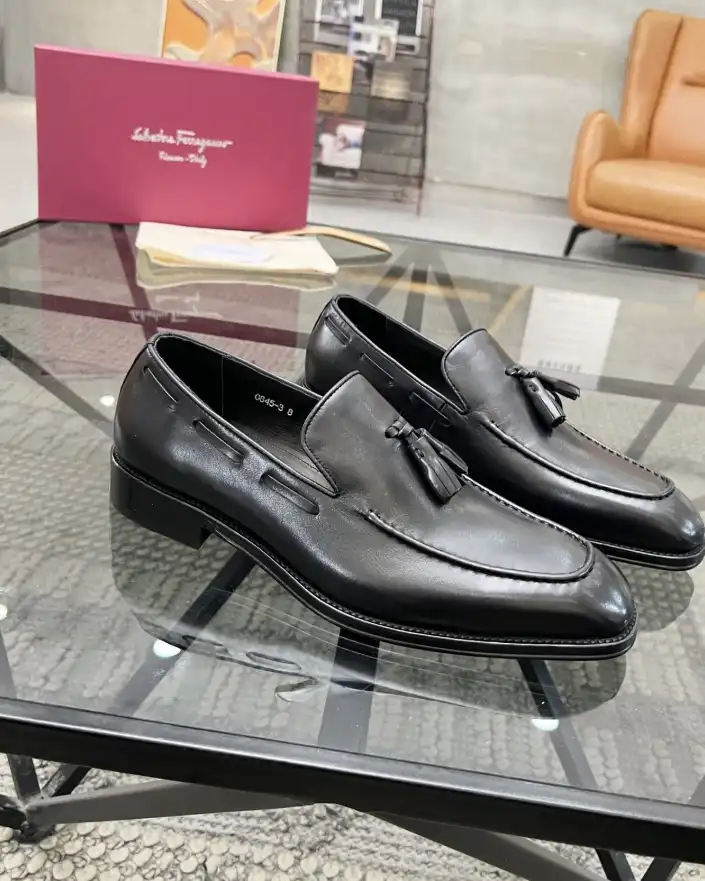 hype Ferragamo Leather Shoes