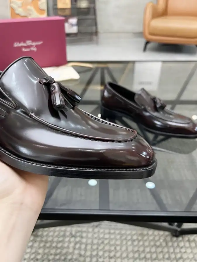 hype Ferragamo Leather Shoes