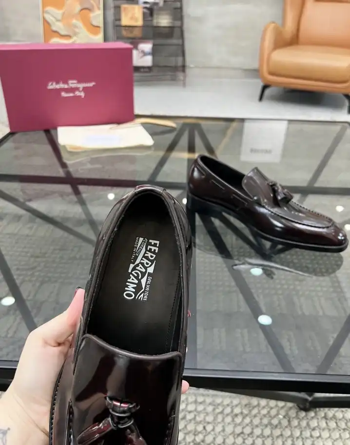 hype Ferragamo Leather Shoes