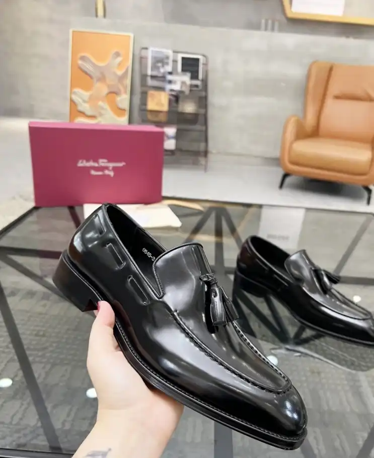 hype Ferragamo Leather Shoes