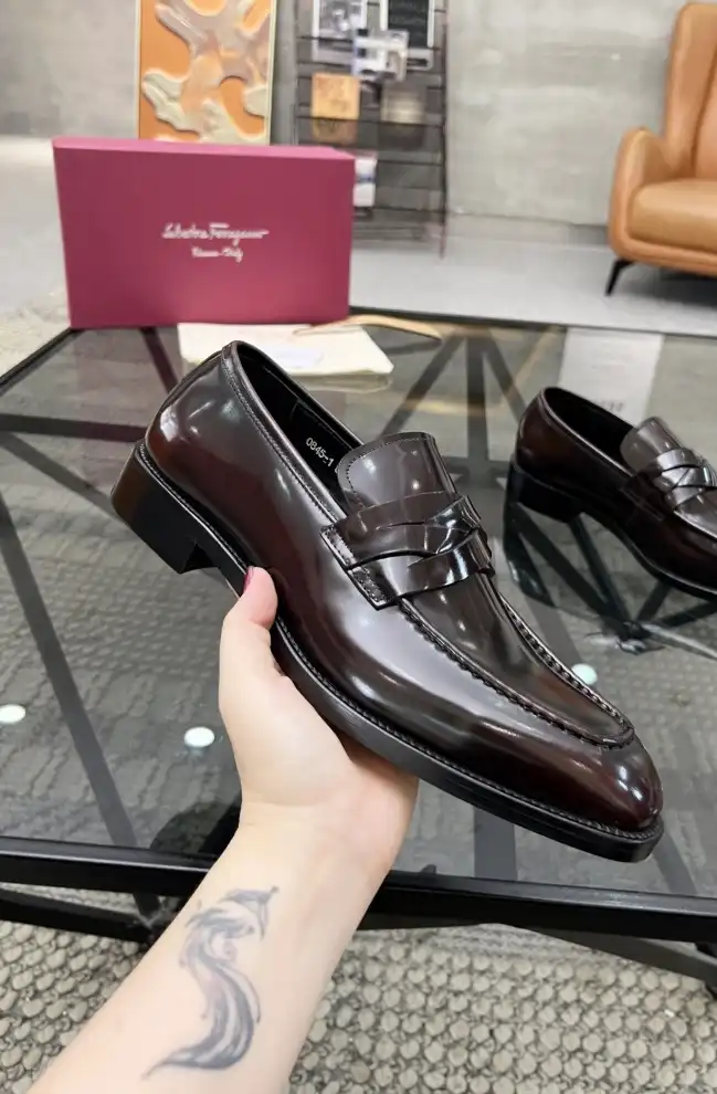 hype Ferragamo Leather Shoes