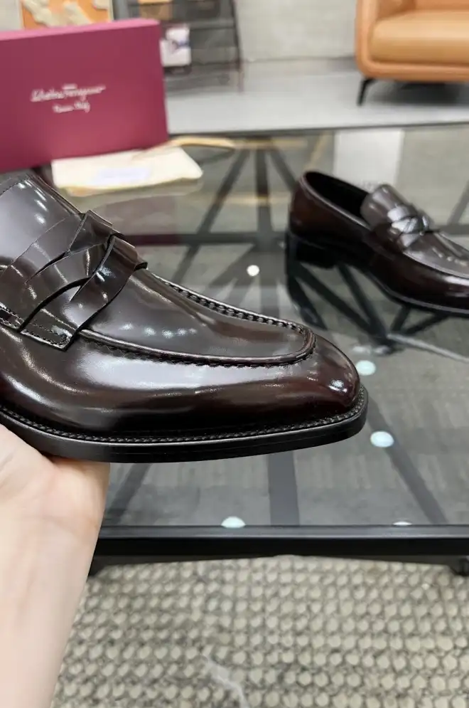 hype Ferragamo Leather Shoes