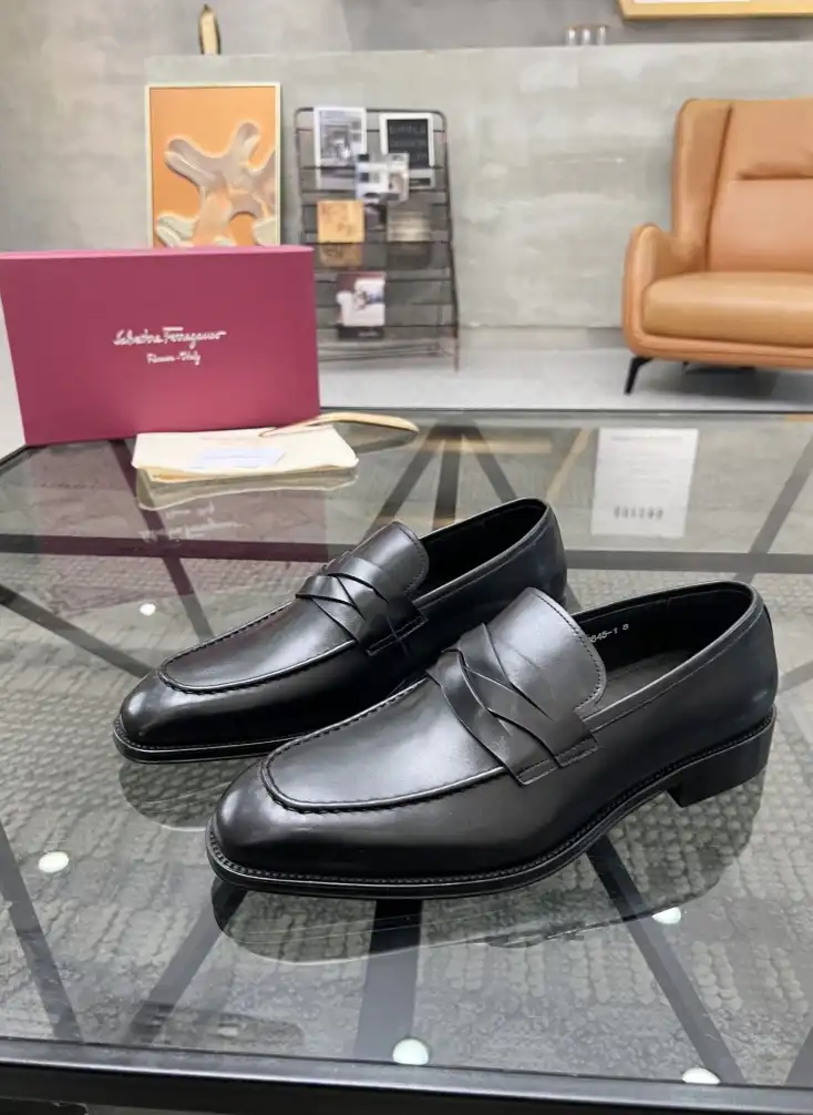 hype Ferragamo Leather Shoes