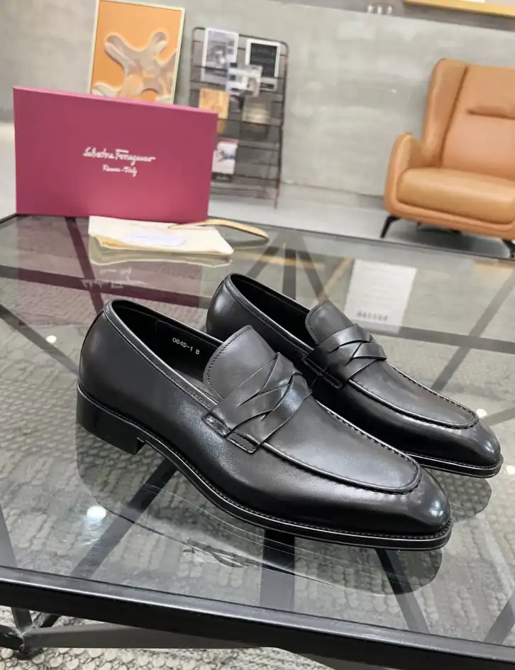 hype Ferragamo Leather Shoes