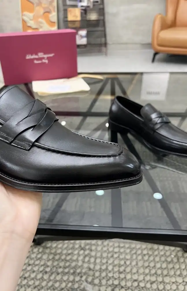 hype Ferragamo Leather Shoes