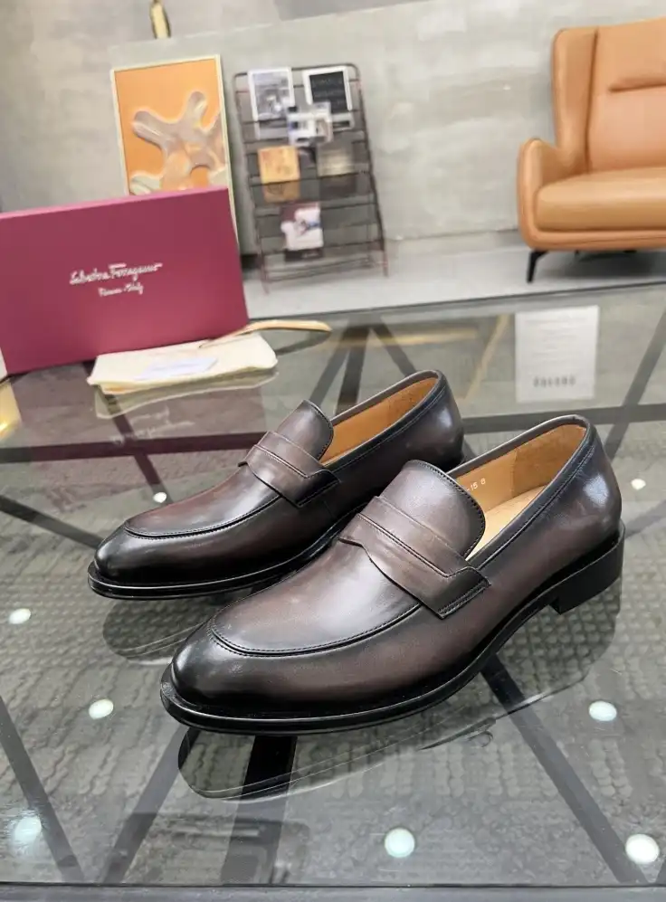 hype Ferragamo Leather Shoes