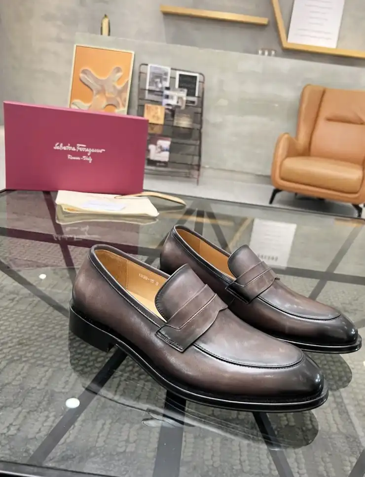 hype Ferragamo Leather Shoes