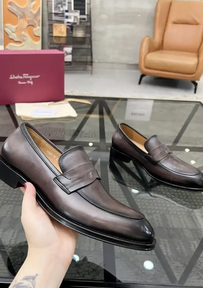 hype Ferragamo Leather Shoes