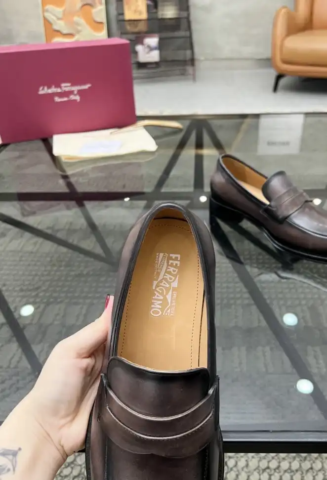 hype Ferragamo Leather Shoes