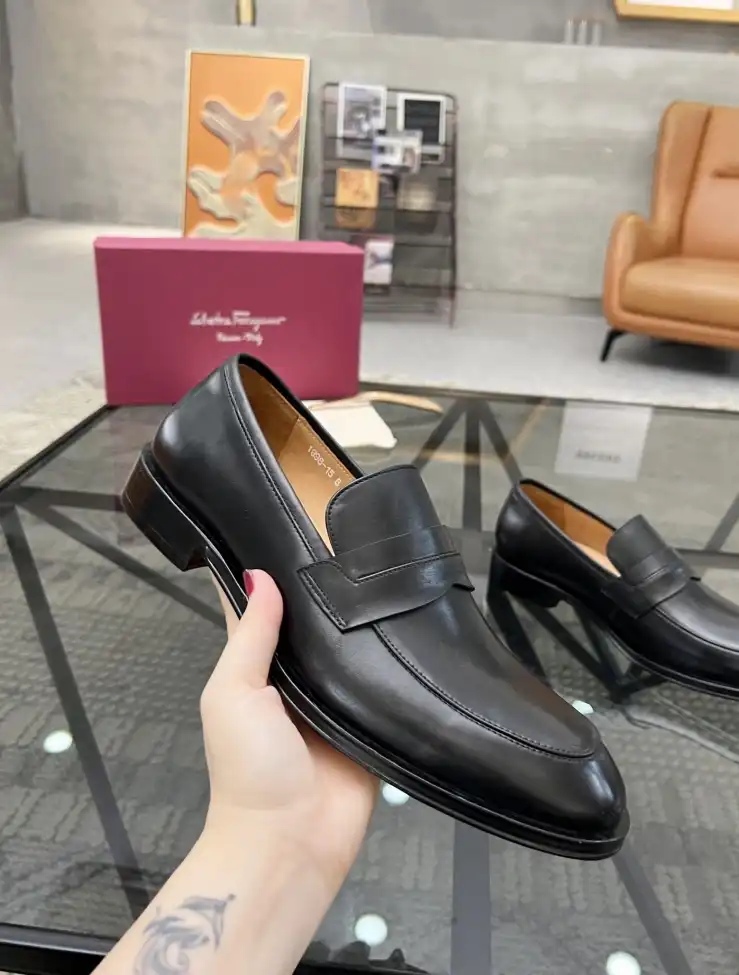 hype Ferragamo Leather Shoes