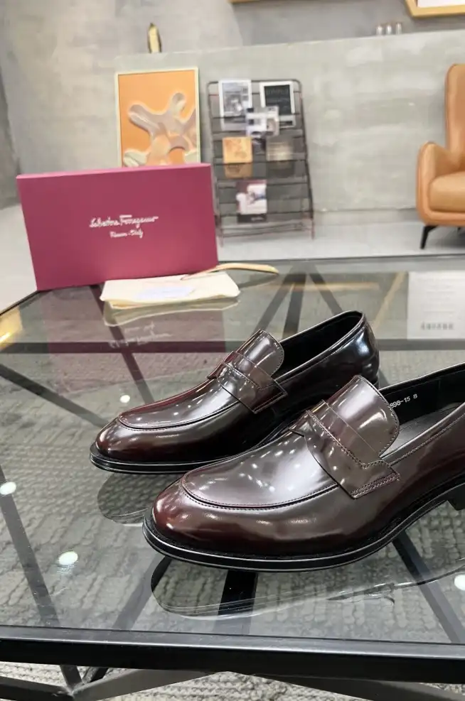 hype Ferragamo Leather Shoes