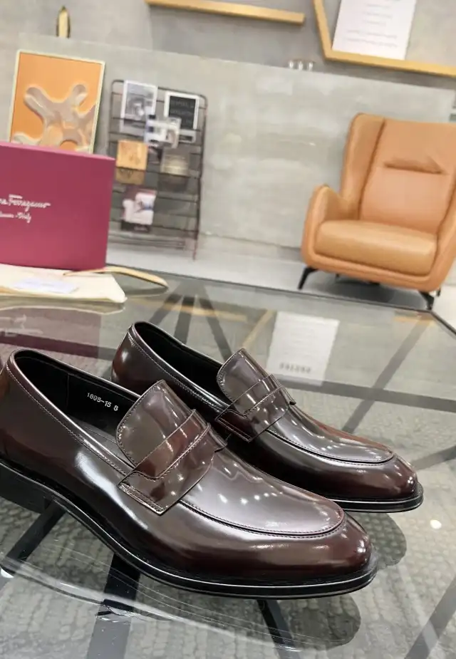 hype Ferragamo Leather Shoes