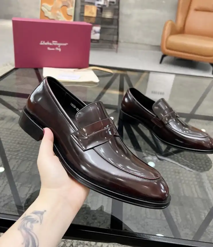 hype Ferragamo Leather Shoes