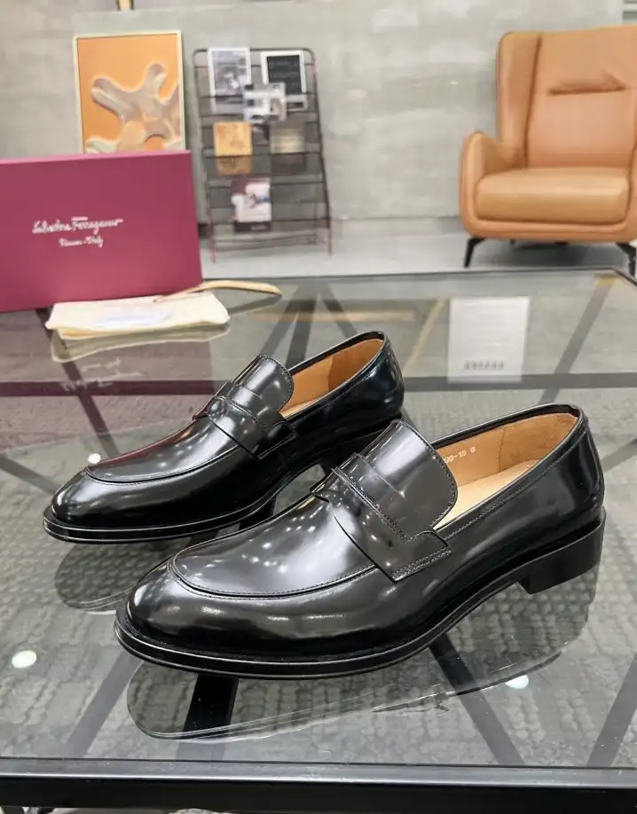 hype Ferragamo Leather Shoes