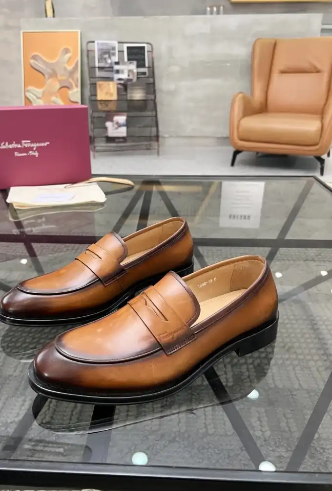 hype Ferragamo Leather Shoes