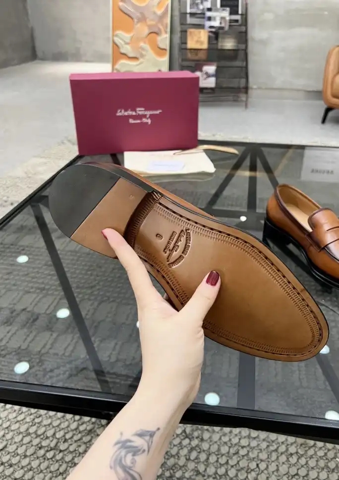 hype Ferragamo Leather Shoes