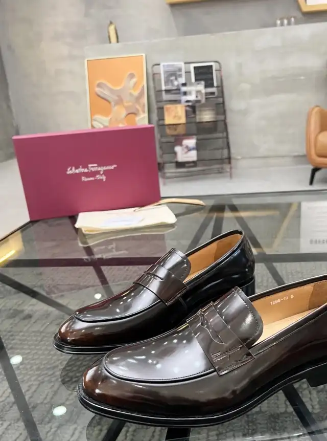 hype Ferragamo Leather Shoes