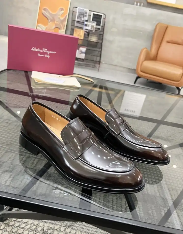 hype Ferragamo Leather Shoes