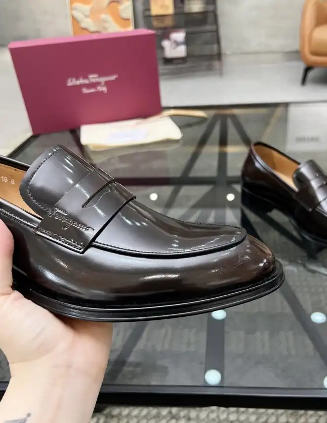 hype Ferragamo Leather Shoes