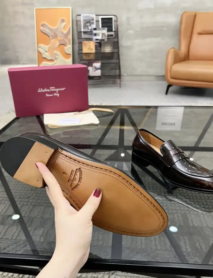 hype Ferragamo Leather Shoes