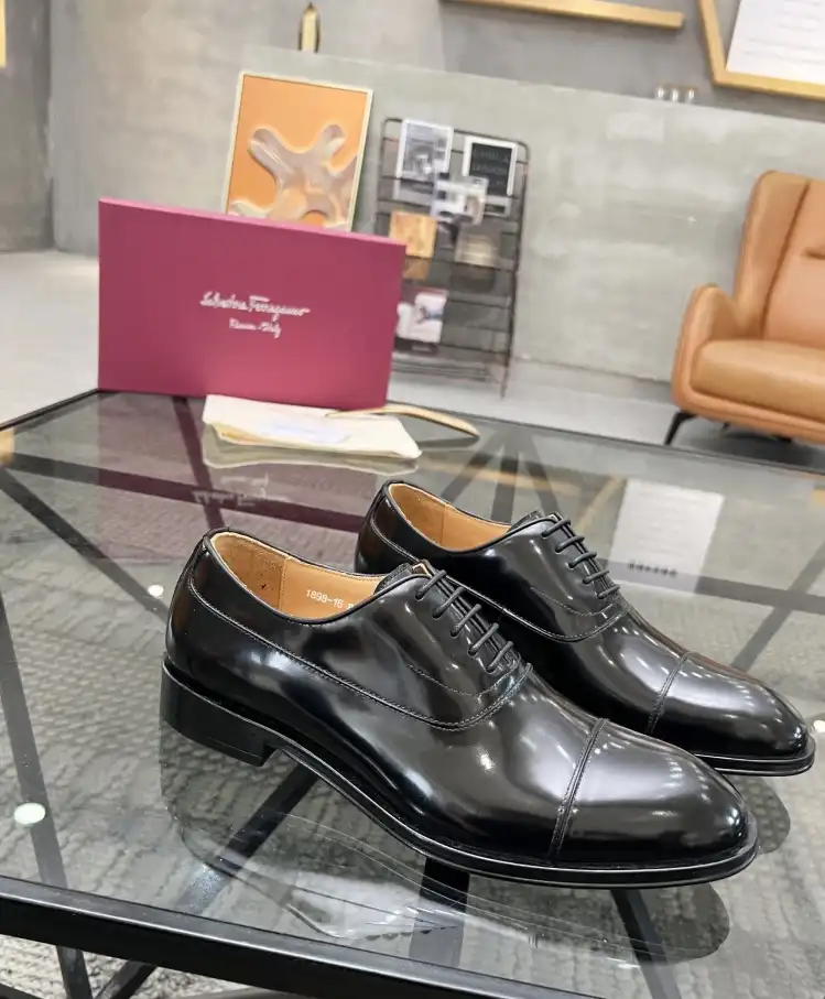 hype Ferragamo Leather Shoes