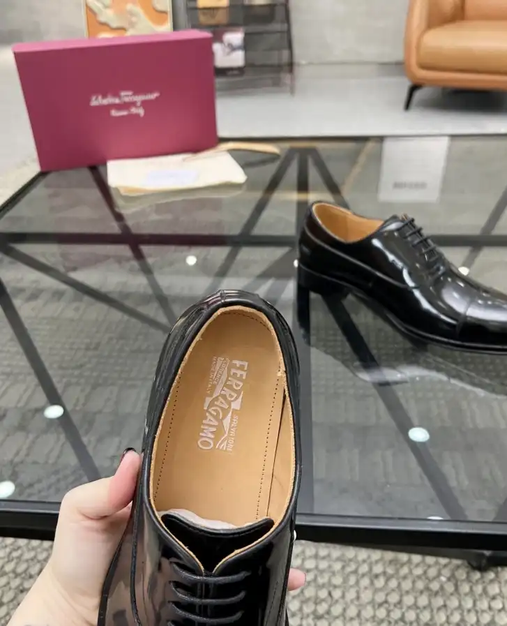 hype Ferragamo Leather Shoes