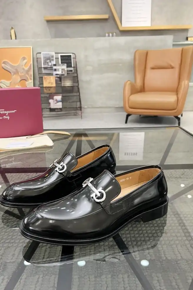 hype Ferragamo Leather Shoes