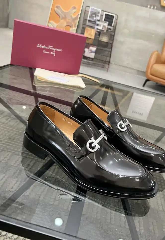 hype Ferragamo Leather Shoes