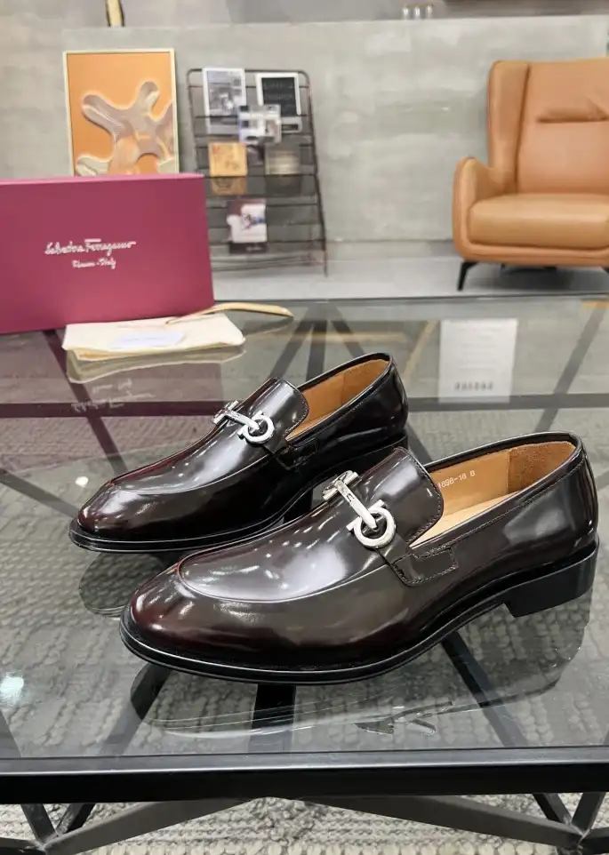 hype Ferragamo Leather Shoes