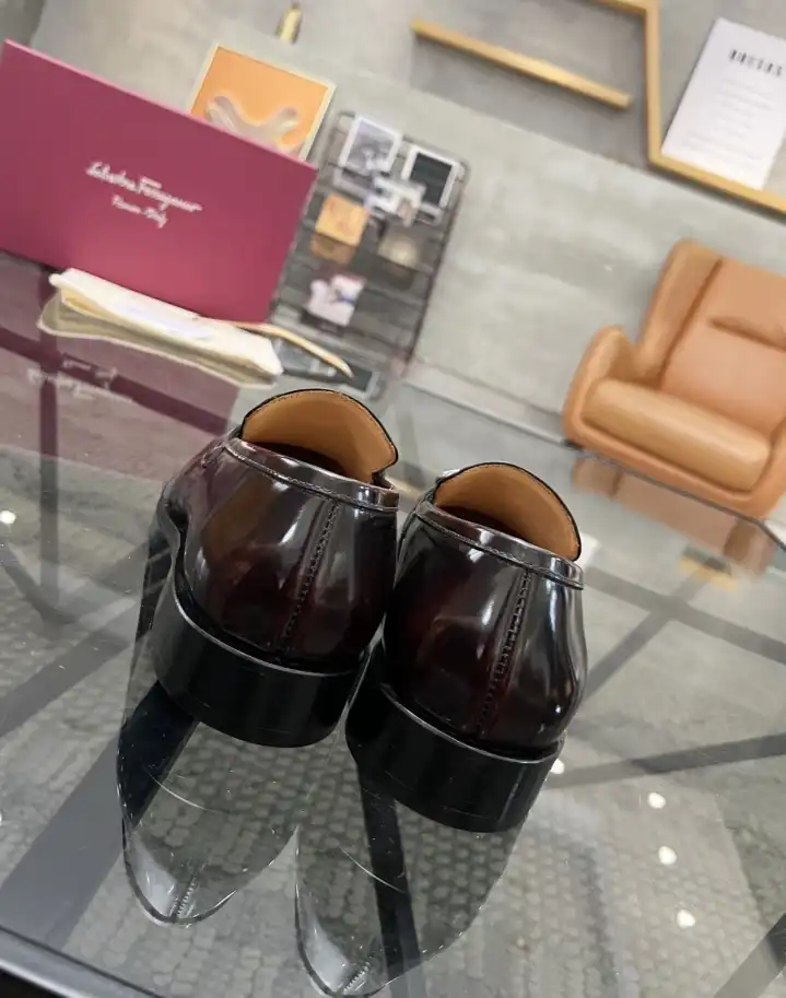 hype Ferragamo Leather Shoes