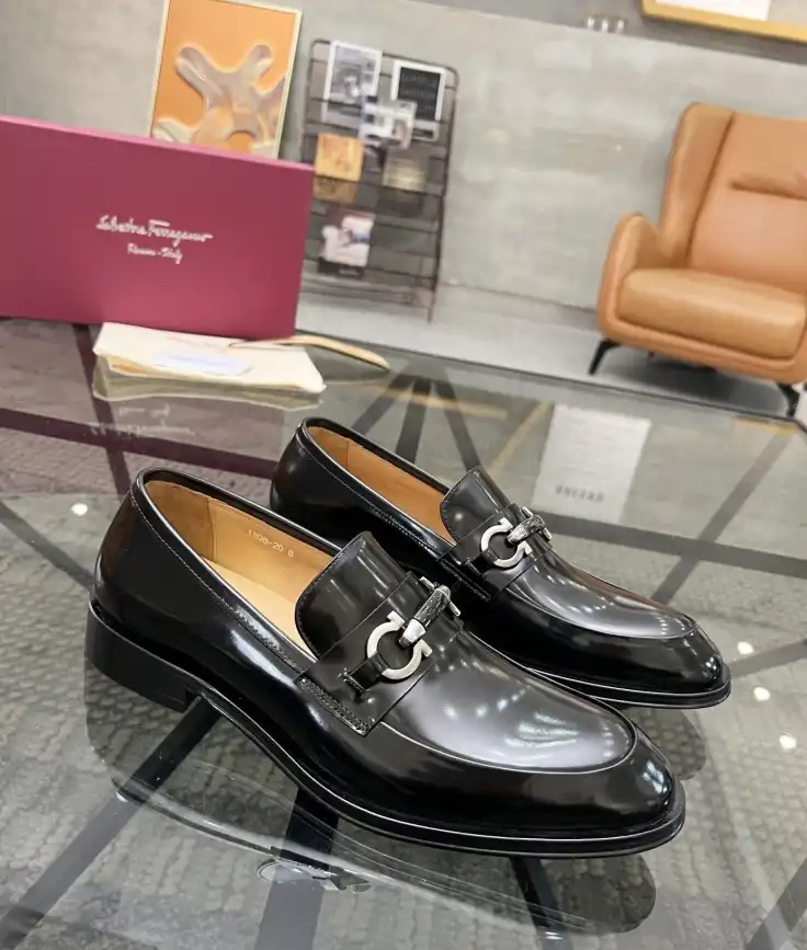 hype Ferragamo Leather Shoes