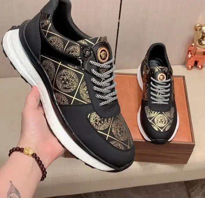 hype Givenchy Sneakers