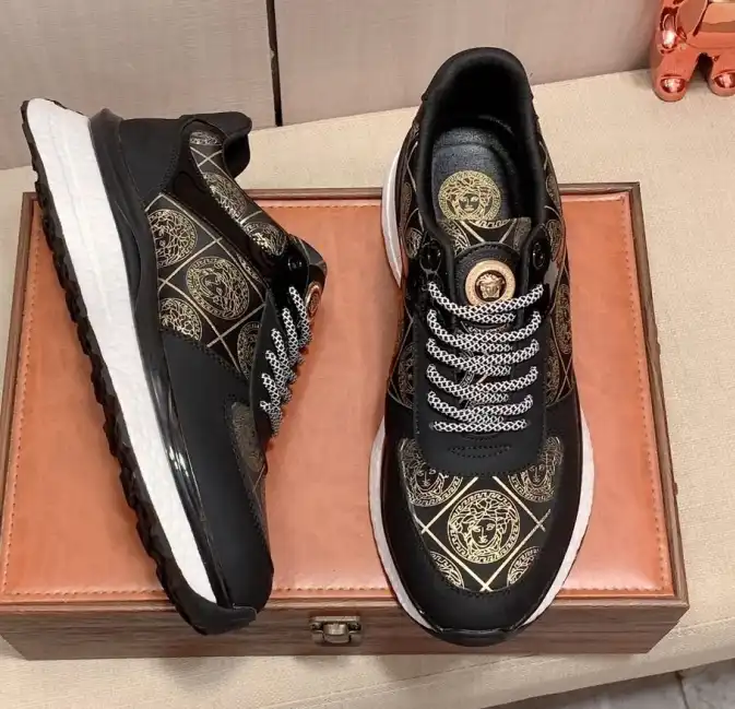 hype Givenchy Sneakers