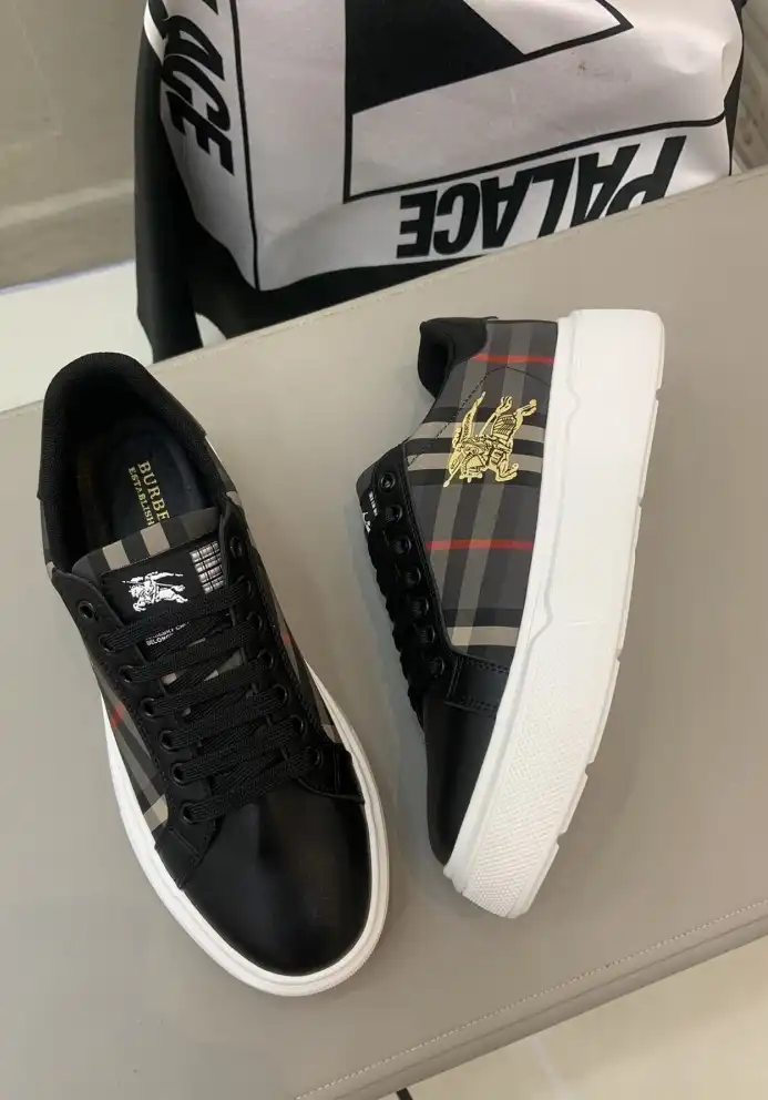 hype Burberry Sneakers