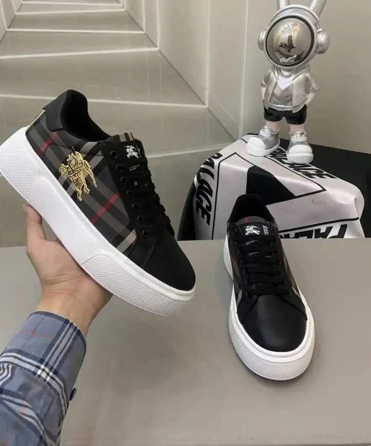 hype Burberry Sneakers