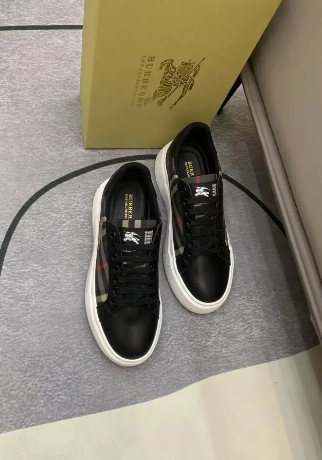 hype Burberry Sneakers