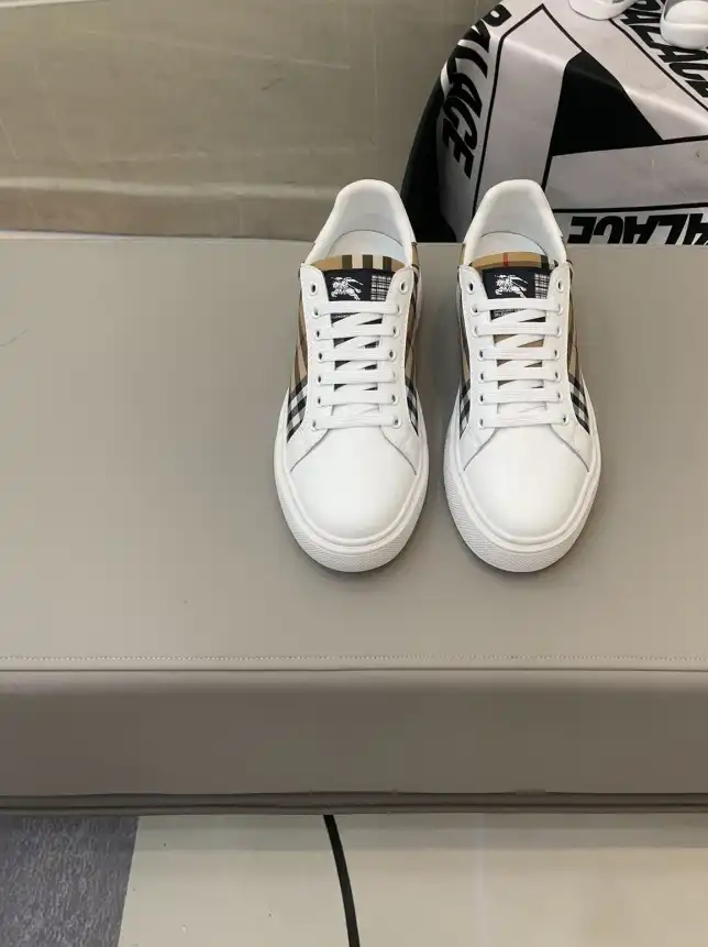 hype Burberry Sneakers