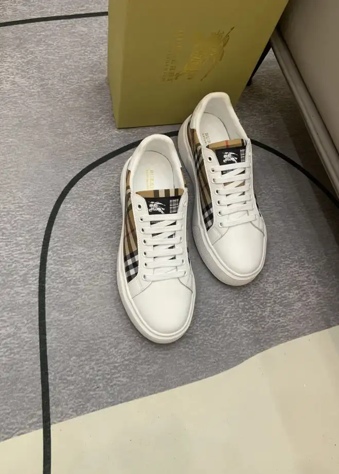 hype Burberry Sneakers