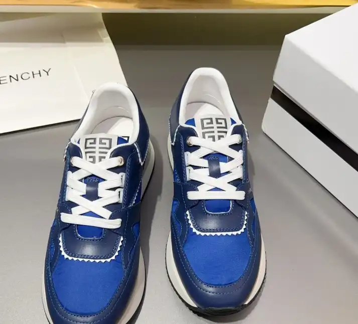 hype Givenchy Sneakers