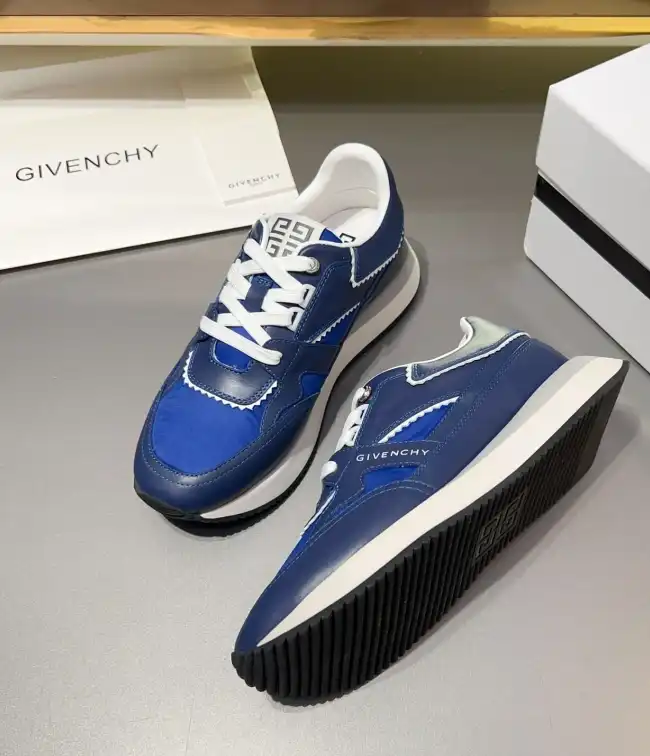 hype Givenchy Sneakers