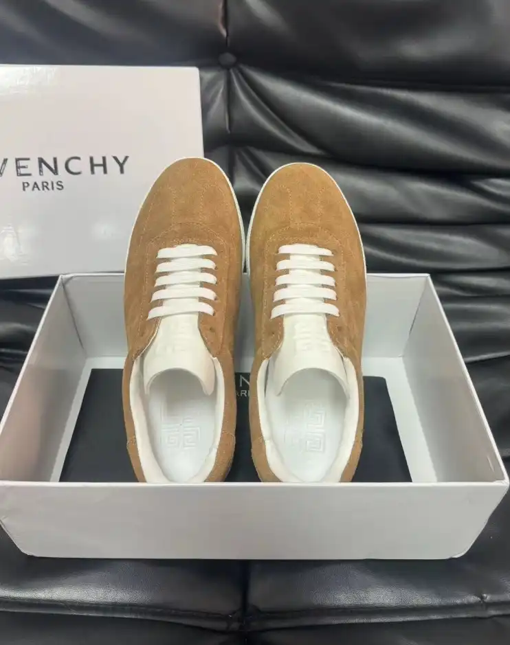 hype Givenchy Sneakers