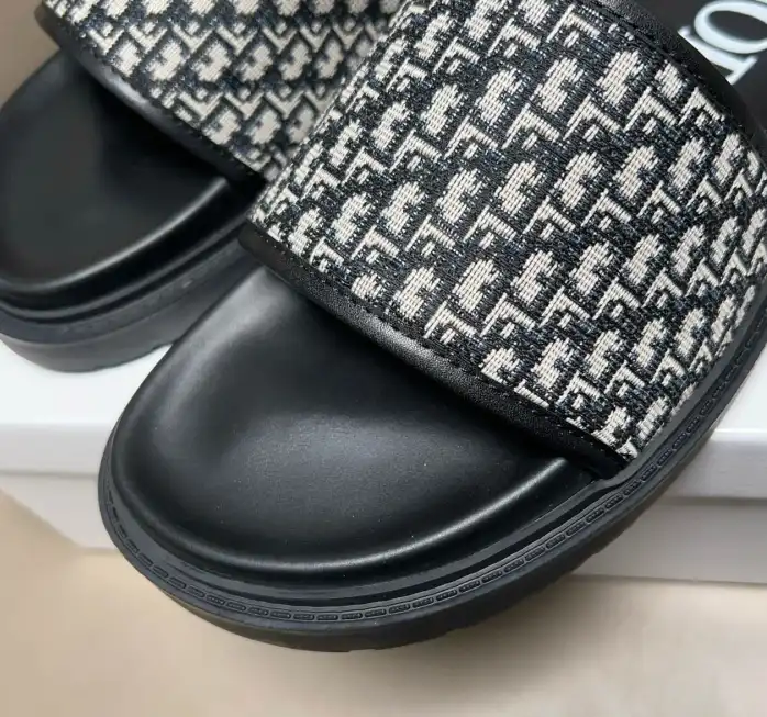 hype Christian Dior Slippers